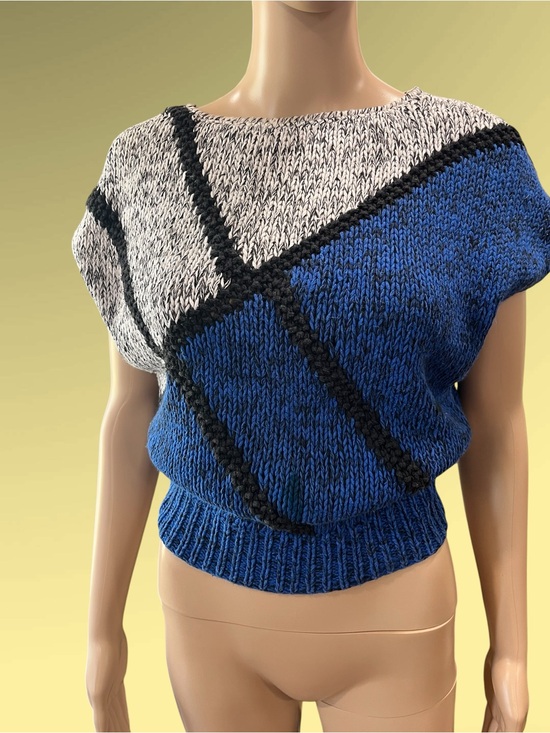 Vintage Sweaters - Pinnacle Geometric Colorblock Knit Top Abstract Blue Black White Slouchy Waist M